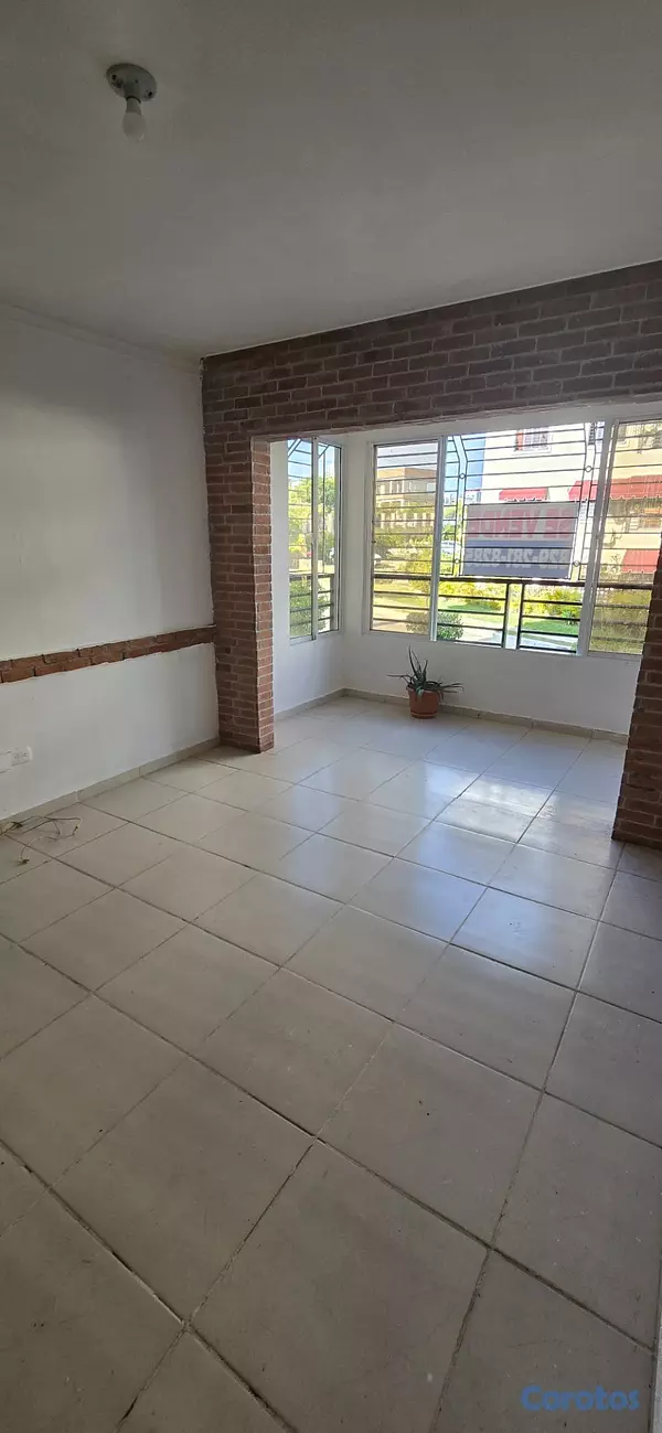 apartamentos - Venta Apartamento 2do piso en Residencial Jardines 4