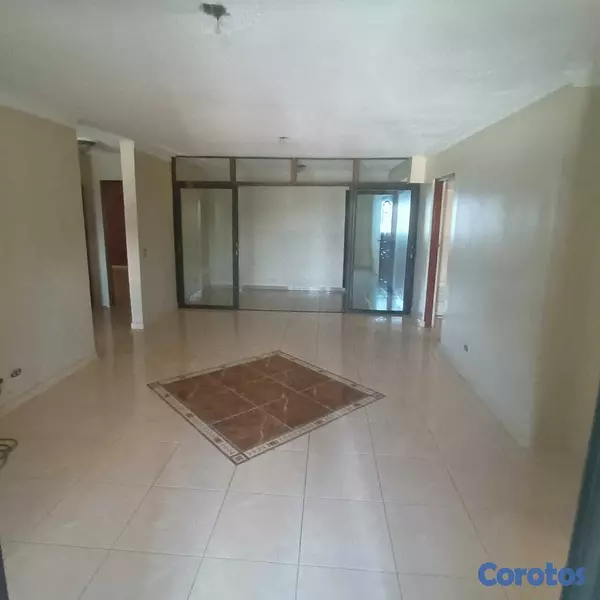 casas - Casa en alquiler en El millon habitaciones  5 9