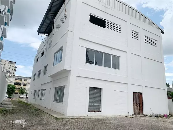 oficinas y locales comerciales - Local con espacio abierto 3 niveles 3