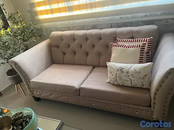 muebles y colchones - Vendo sofá de oportunidad, como nuevo! 2