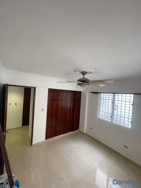apartamentos - Urb Mirador Sur 
próximo avenida anacona y Rómulo bethancourt  6