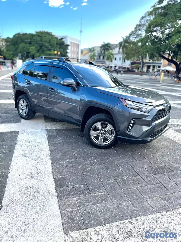 jeepetas y camionetas - Toyota RAV4 XLE 2023 8