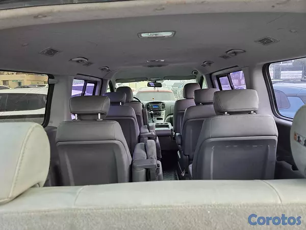 otros vehiculos - HYUNDAI GRAND STAREX 2021 GRIS 9