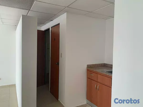 oficinas y locales comerciales - Local comercial en plaza en Piantini 3