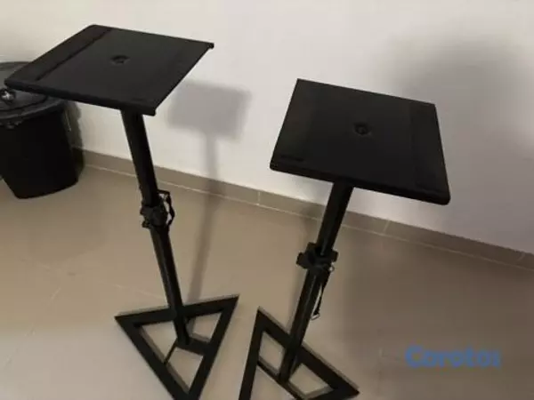 camaras y audio - Pedestales de bocina - Monitores de estudio 2