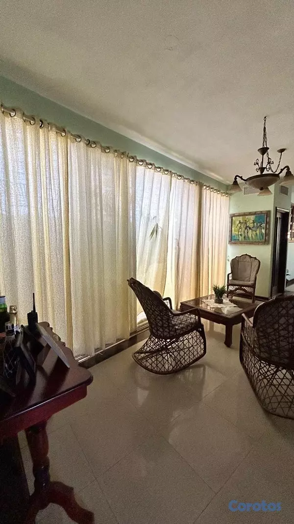 otros inmuebles - Hotel for Sale + Independent Apartment zona coloni 3