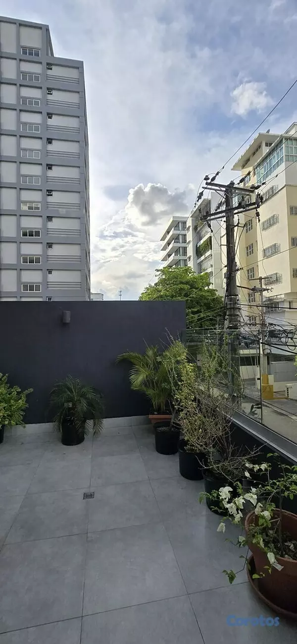 apartamentos - Vendo apartamento en torre Naco  2