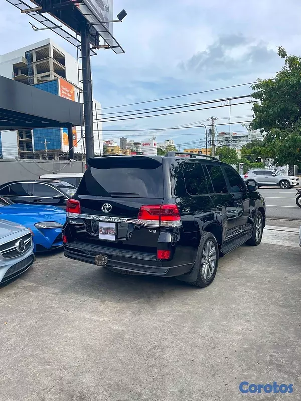 jeepetas y camionetas - Toyota Land Cruiser VXR 2019 7