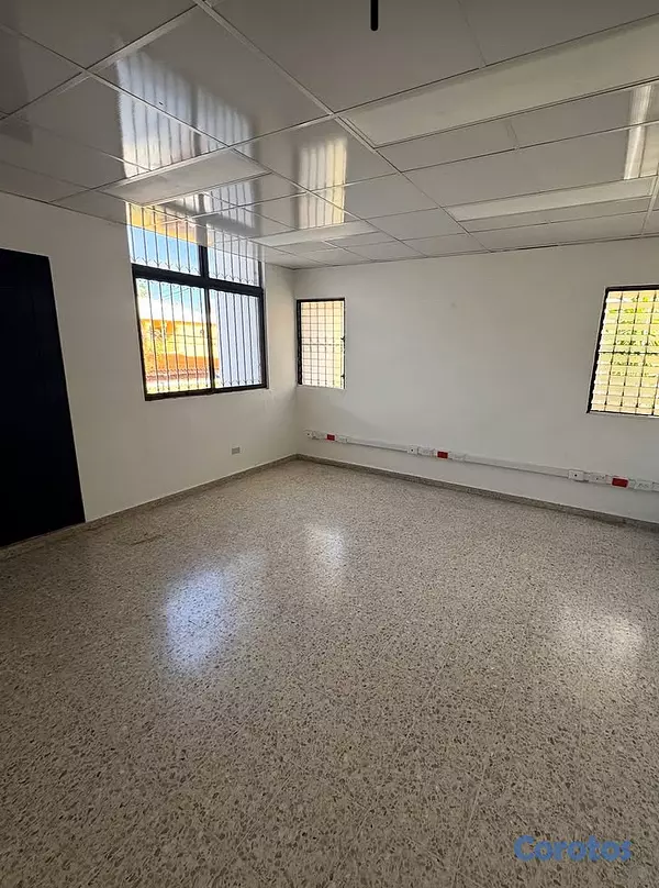 oficinas y locales comerciales - se alquila casa  9