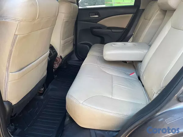 jeepetas y camionetas - CRV 2015 4x4 SE RECIBE VEHÍCULO DE MENOR VALOR  9