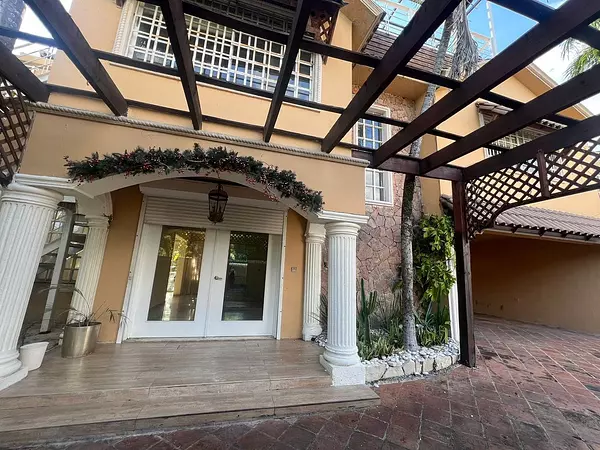 casas - Casa en venta en Arroyo Hondo   5