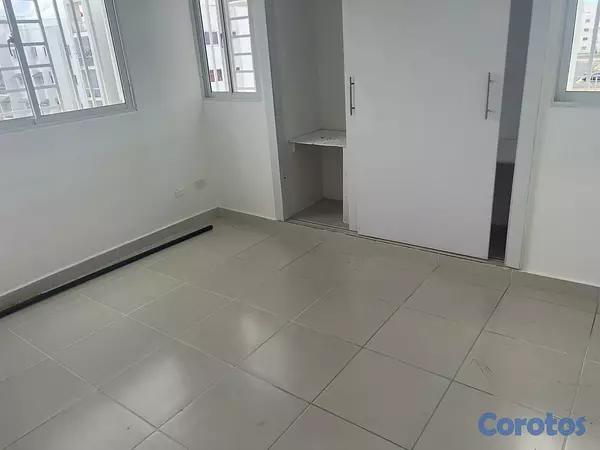 apartamentos - Cuarto piso de tres habitaciones  2