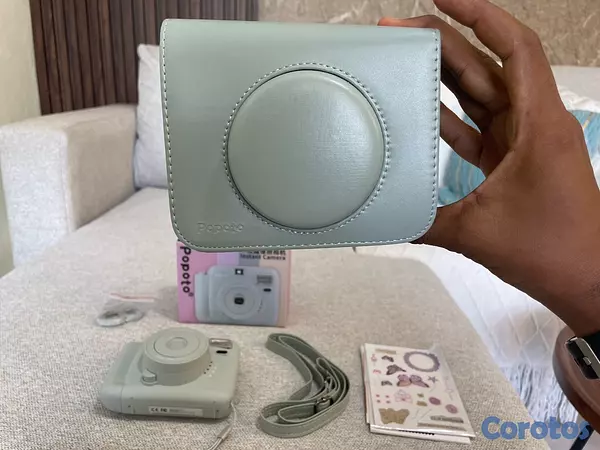 camaras y audio - Cámara instantánea grande nueva nueva de oportunidad en RD$4,200 sin rollo 8