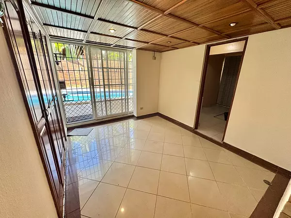apartamentos - Alquilo casa en Urbanización Real 8