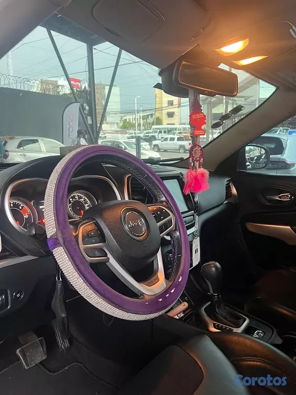jeepetas y camionetas - jeep Cherokee lactitud plus  5