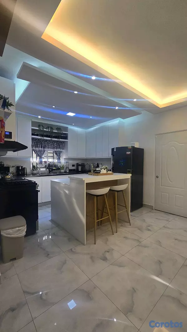 casas vacacionales y villas - 🏡 Villa con piscina en venta en Caleta – La Romana 2