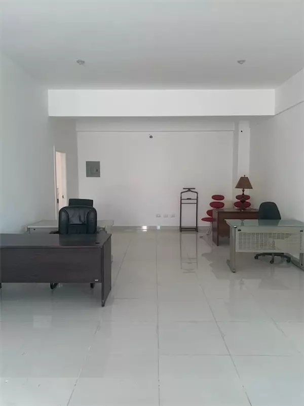 oficinas y locales comerciales - Local en zona céntrica y comercial 2