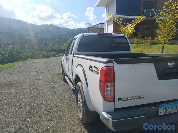 jeepetas y camionetas - vendo por motivo de superación este vehículo, el cual has sido de uso personal 2