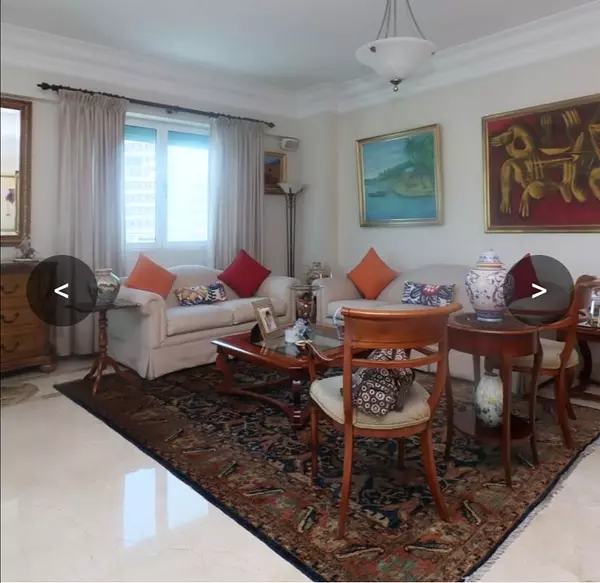 apartamentos - Se vende apartamento de lujo en la Esperilla
 U$S600,000
375.34 m²
3 Hab 8