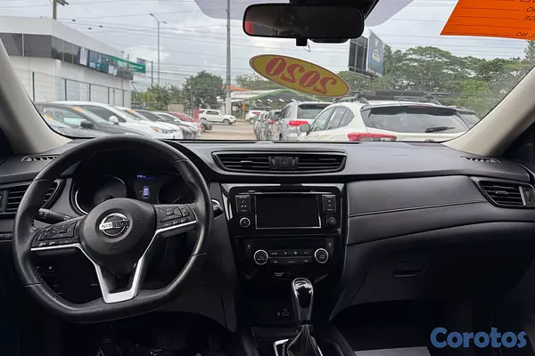 jeepetas y camionetas - Nissan Rogue 2020 SV AWD 7