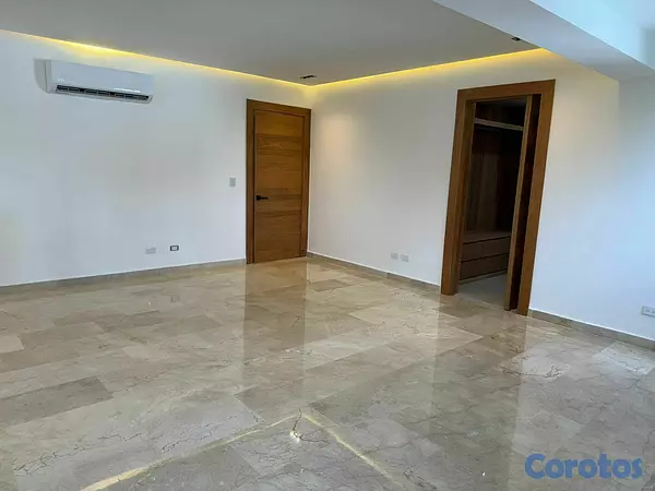 apartamentos - 📍 Alquiler en La Esmeralda, Apartmanto de 3 habita 8