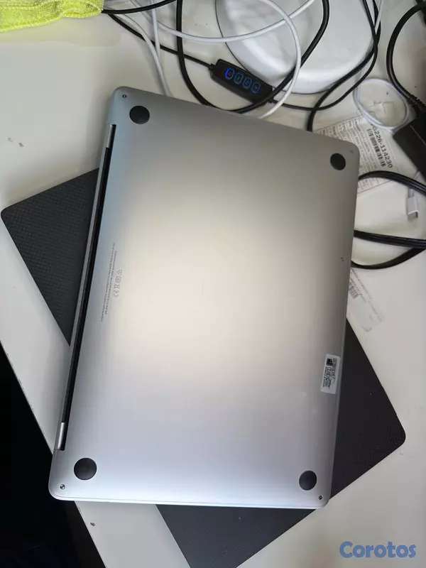 computadoras y laptops - MacBook Pro 2020 13-Inch m1 16GB 500 almacenamiento 6