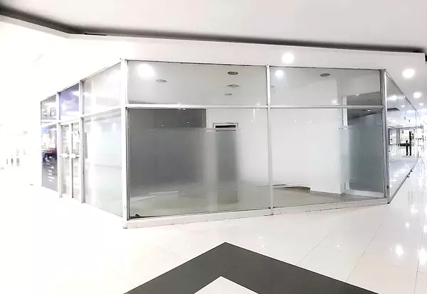 oficinas y locales comerciales - Local céntrico en Naco 10