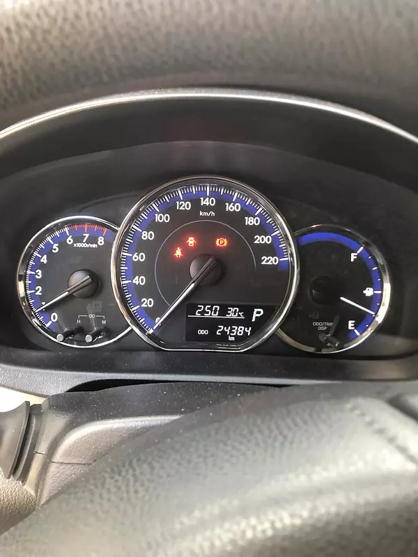 carros - Toyota yaris 2022 7