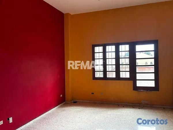 oficinas y locales comerciales - Local Comercial en ZONA COLONIAL 10