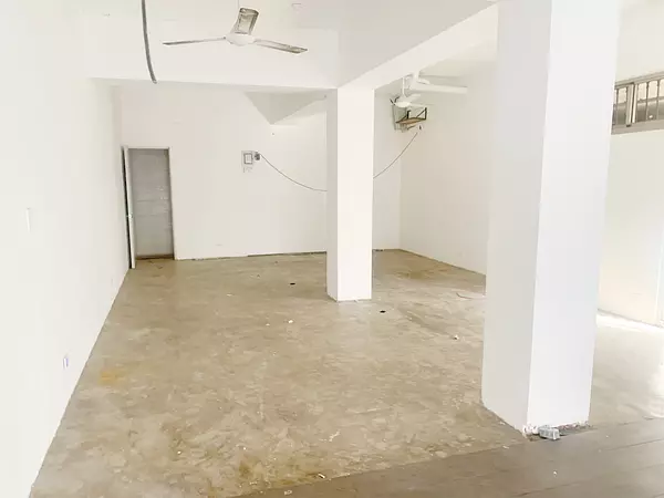 oficinas y locales comerciales - Local comercial primer nivel  4