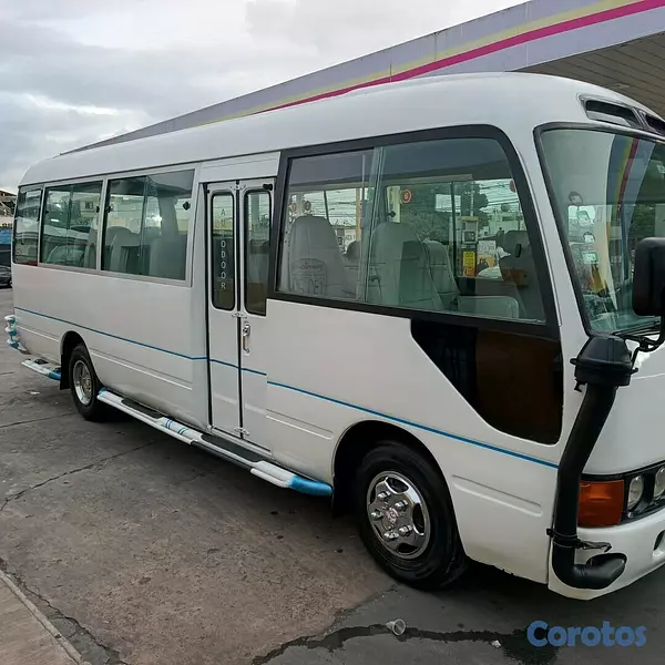 otros vehiculos - Vendo Autobus Toyota Coaster 2011.  3