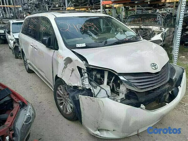 repuestos - VENDO EL MOTOR CON TRANSMISIÓN PARA 2017 TOYOTA SIENNA XLE 3.5L FWD 1