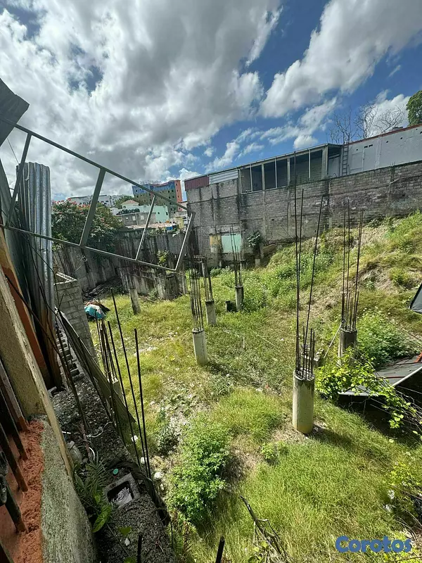 solares y terrenos - VENDO Solar de 785 Mts En La Av. Los Próceres 7