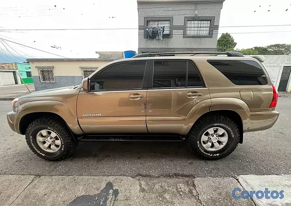 jeepetas y camionetas - este vehículo tiene financiamiento Diponible  7