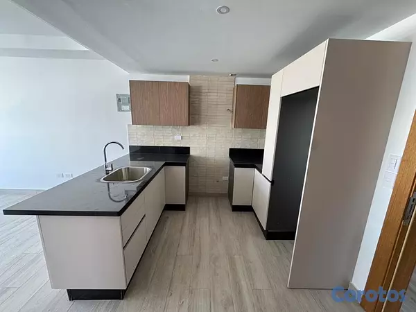 apartamentos - alquiló piso 9 urbanización real una habitación 1.5 baños parqueo techado nuevo  4