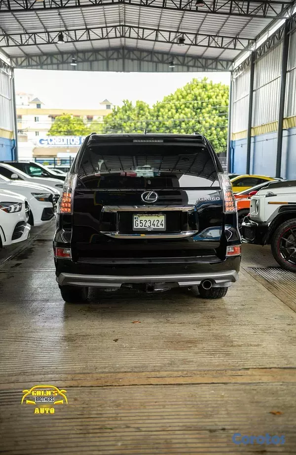 jeepetas y camionetas - Lexus GX460 2017 Clean Carfax 5