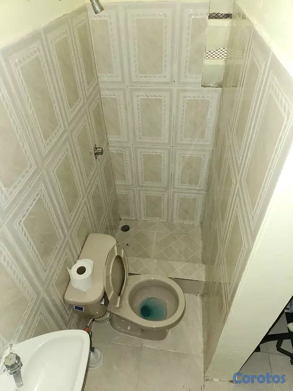 habitaciones y viviendas compartidas - Alma Rosa segundo, 1er piso entrada y todo privado  9