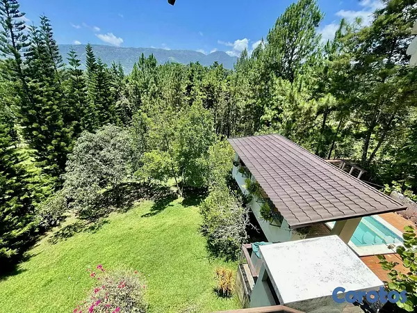 casas vacacionales y villas - Amplia villa con hermoso terreno en Jarabacoa. 10