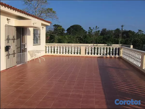 casas vacacionales y villas - propiedad de 4,516mts2 con casa de dos pisos 6