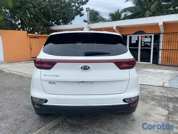 jeepetas y camionetas - Kia Sportage LX 2021 6