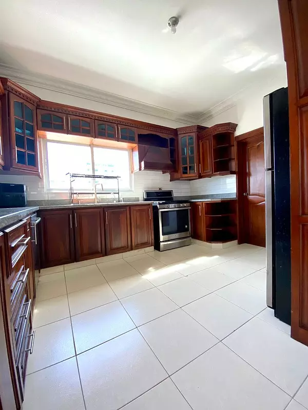 apartamentos - Apartamento Familiar en Urbanización RealPiso 5 7