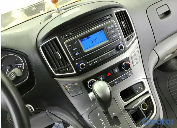 otros vehiculos - HYUNDAI GRAND STAREX 2020 GRIS 12