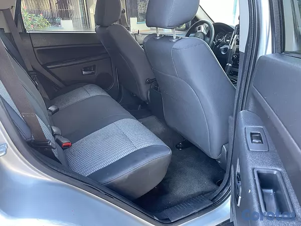 jeepetas y camionetas - Jeep Grand Cherokee Laredo 2009 4