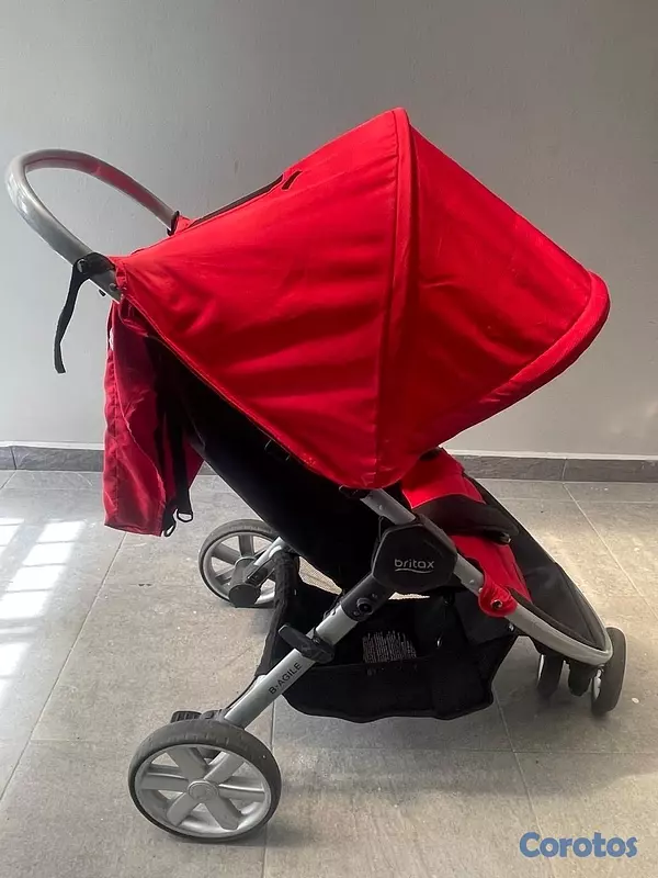coches y sillas - coche de bebe color rojo + carseat negro, marca britax
edad: 2-7 años 3
