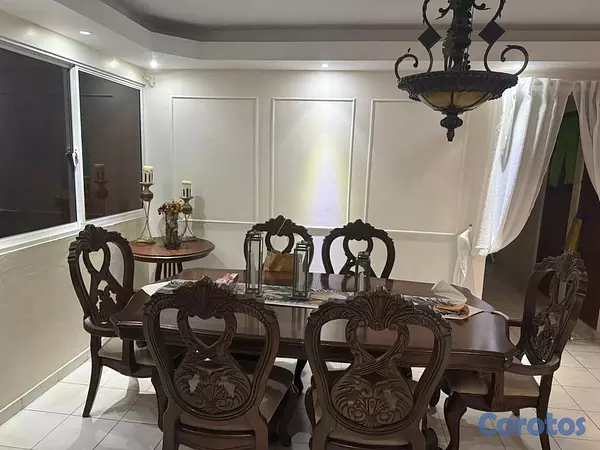 muebles y colchones - vendo comedor grande mesa de 8 sillas  2