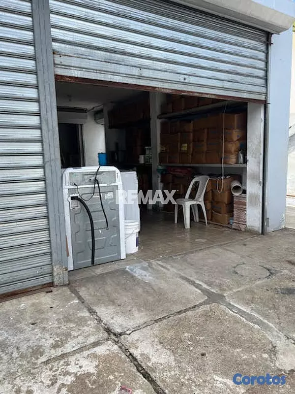 oficinas y locales comerciales - Local comercial de 700mt2 en alquiler en Altos de  6