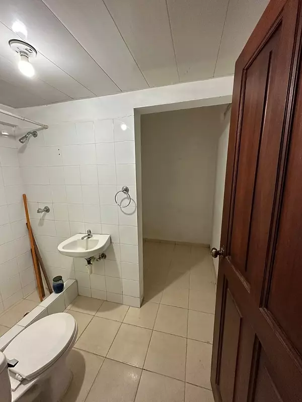 apartamentos - Apto en El Millon
RD$9.5MM
135 m^2
Edificio 4 niveles, 1er nivel parqueos SIN as 2