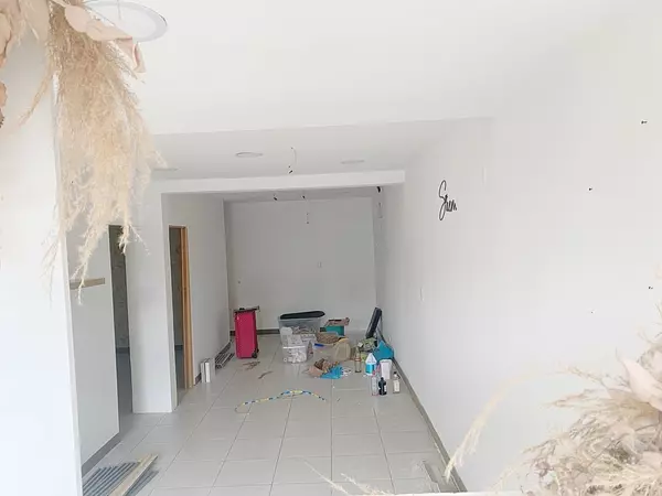oficinas y locales comerciales - Local céntrico en los prados  8