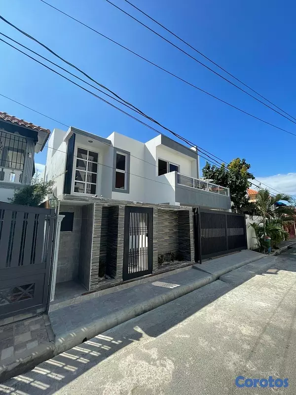 casas - venta de mansión con piscina y 382m en la autopista de san isidro Santo Domingo  2