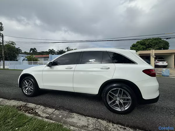 jeepetas y camionetas - Mercedes Benz GLC-300 2017 AMG, Unico Dueño en RD. 2